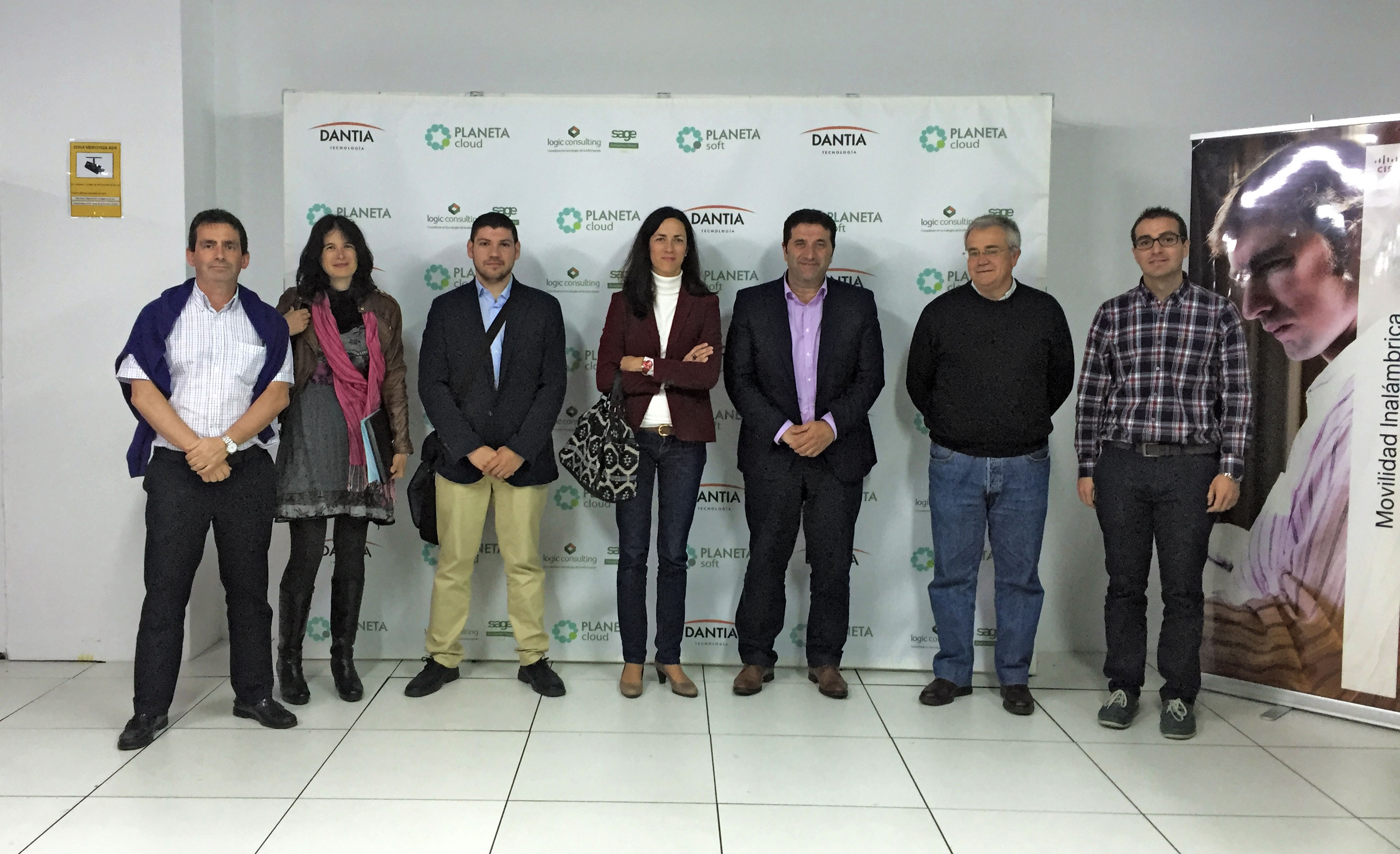 Visita de grupos de investigación de la UCA